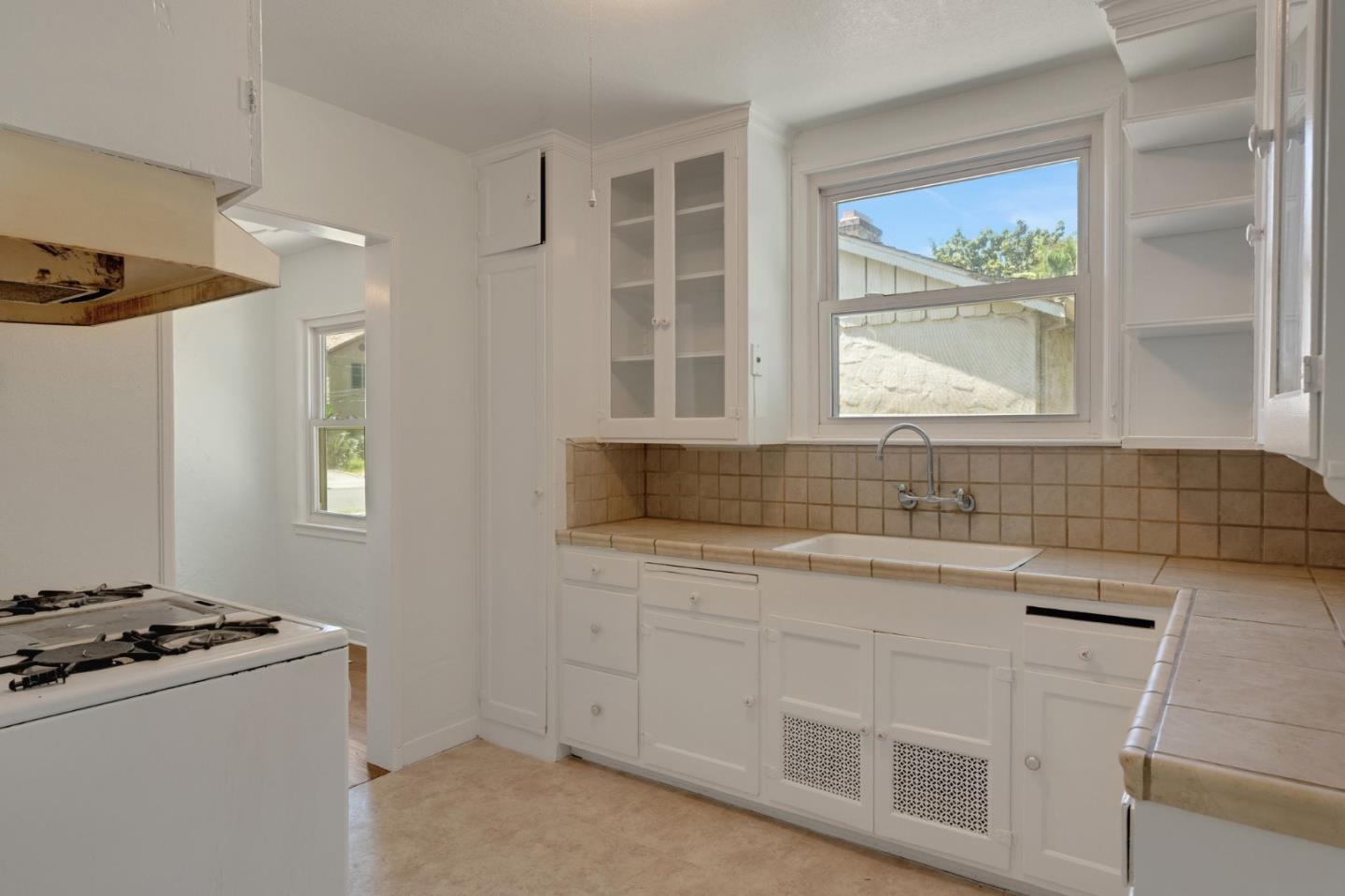 Detail Gallery Image 29 of 41 For 523 Hull Ave, San Jose,  CA 95125 - 4 Beds | 2 Baths