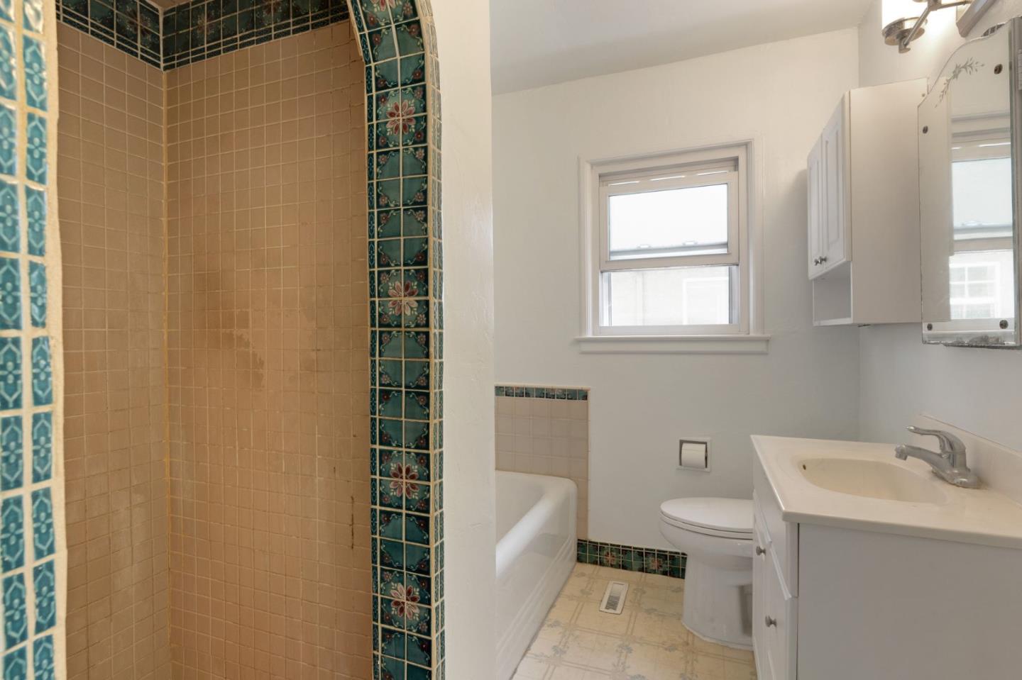 Detail Gallery Image 31 of 41 For 523 Hull Ave, San Jose,  CA 95125 - 4 Beds | 2 Baths