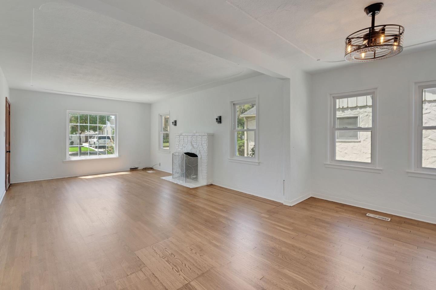 Detail Gallery Image 4 of 41 For 523 Hull Ave, San Jose,  CA 95125 - 4 Beds | 2 Baths