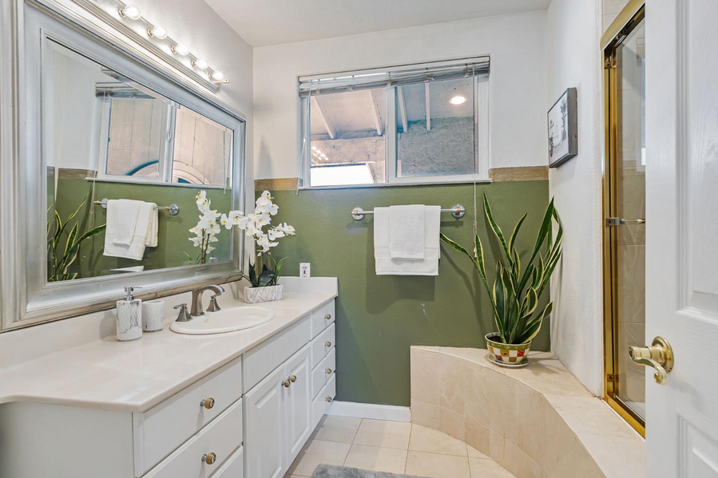 Detail Gallery Image 32 of 40 For 1158 Gurney Ct, San Jose,  CA 95132 - 4 Beds | 2/1 Baths