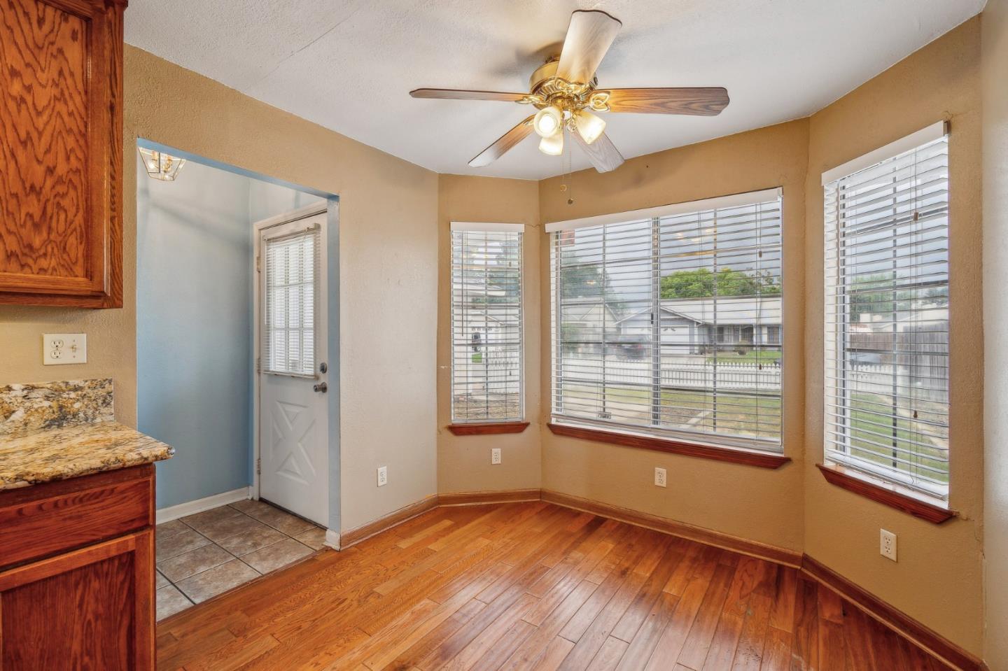 Detail Gallery Image 10 of 23 For 8175 Heather Grove Ct, Sacramento,  CA 95828 - 3 Beds | 2 Baths