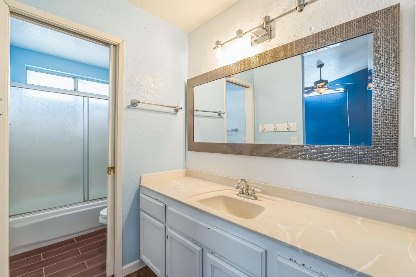 Detail Gallery Image 14 of 23 For 8175 Heather Grove Ct, Sacramento,  CA 95828 - 3 Beds | 2 Baths
