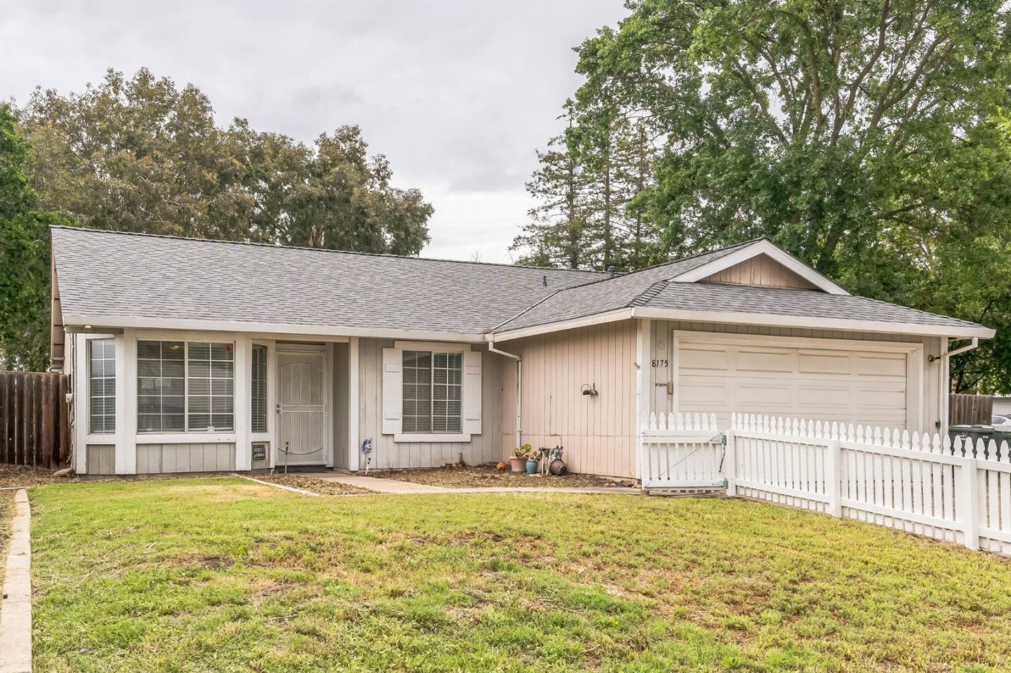 Detail Gallery Image 19 of 23 For 8175 Heather Grove Ct, Sacramento,  CA 95828 - 3 Beds | 2 Baths