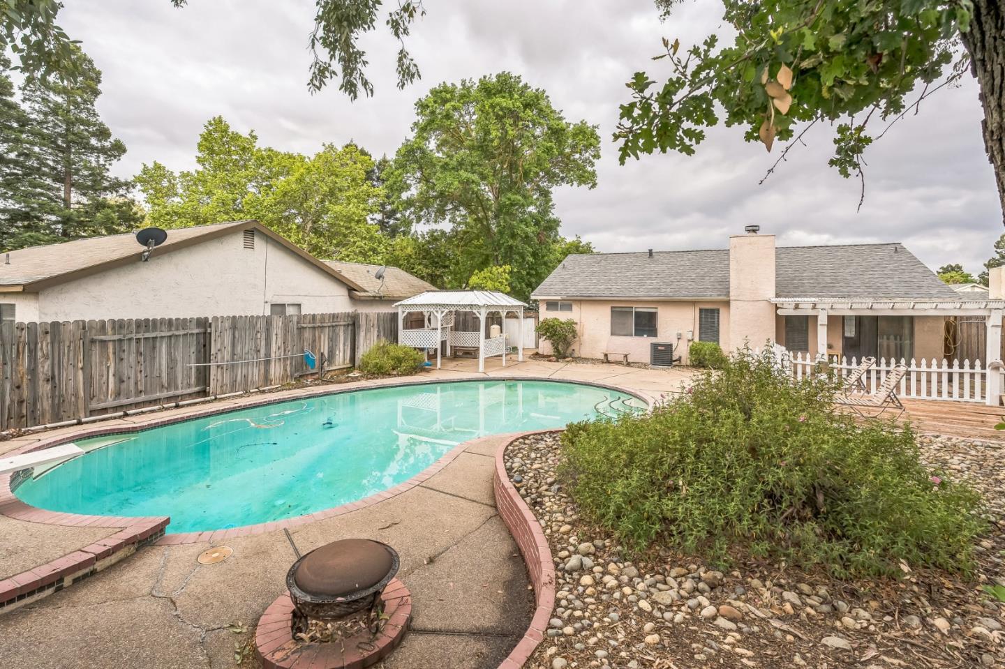 Detail Gallery Image 21 of 23 For 8175 Heather Grove Ct, Sacramento,  CA 95828 - 3 Beds | 2 Baths