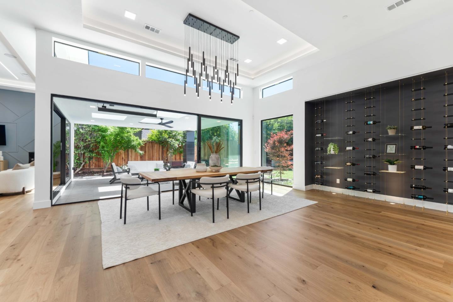Detail Gallery Image 10 of 60 For 13197 Berwick St, Saratoga,  CA 95070 - 5 Beds | 5/1 Baths