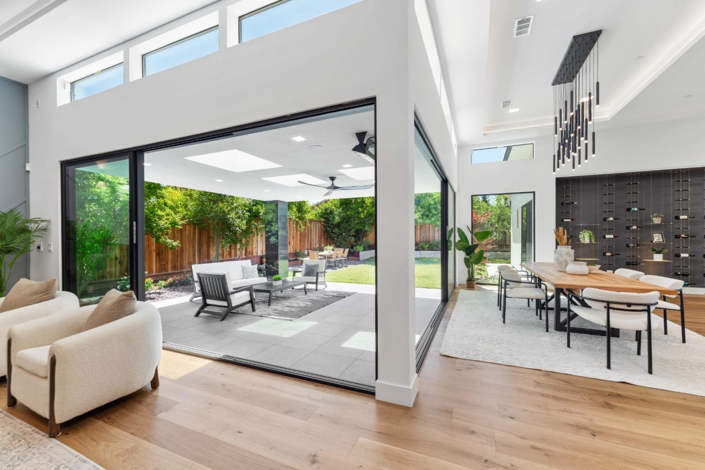 Detail Gallery Image 12 of 60 For 13197 Berwick St, Saratoga,  CA 95070 - 5 Beds | 5/1 Baths