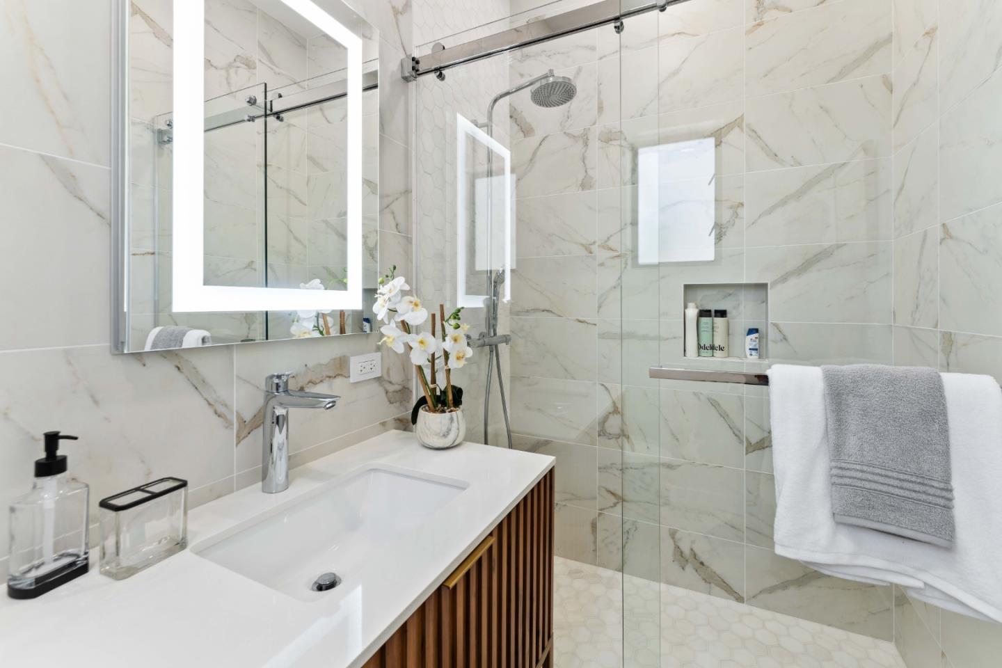 Detail Gallery Image 28 of 60 For 13197 Berwick St, Saratoga,  CA 95070 - 5 Beds | 5/1 Baths