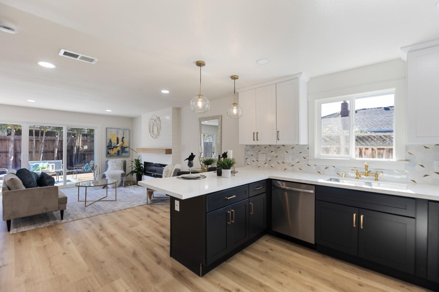 Detail Gallery Image 8 of 38 For 3004 Vistamont Dr, San Jose,  CA 95118 - 4 Beds | 2 Baths