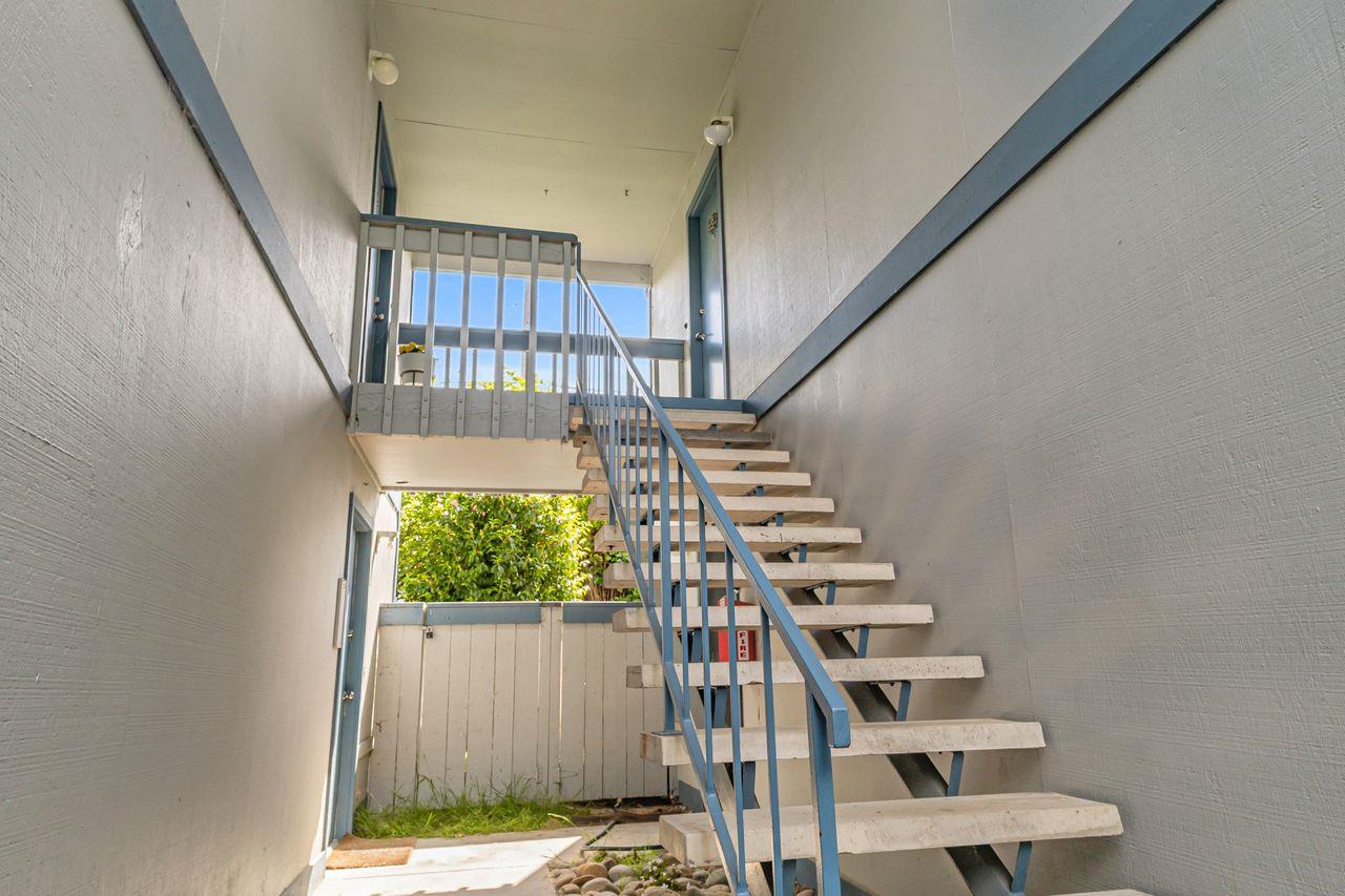 Detail Gallery Image 5 of 30 For 1925 46th Ave #68,  Capitola,  CA 95010 - 1 Beds | 1 Baths