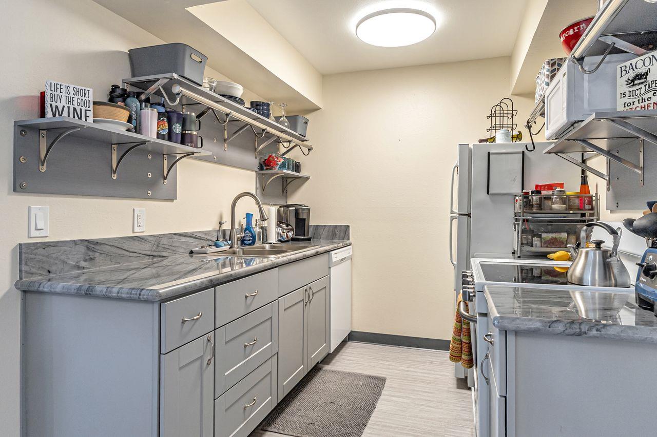 Detail Gallery Image 9 of 30 For 1925 46th Ave #68,  Capitola,  CA 95010 - 1 Beds | 1 Baths