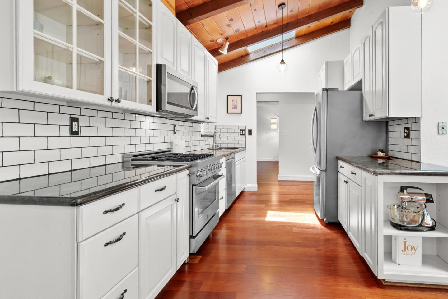 Detail Gallery Image 9 of 37 For 151 Molly Way, Santa Cruz,  CA 95065 - 3 Beds | 2 Baths