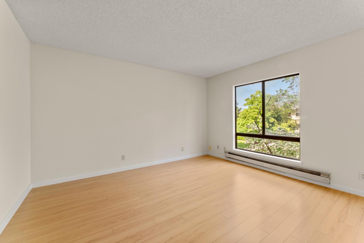 Detail Gallery Image 13 of 25 For 78 Pearce Mitchell Pl, Stanford,  CA 94305 - 2 Beds | 2 Baths