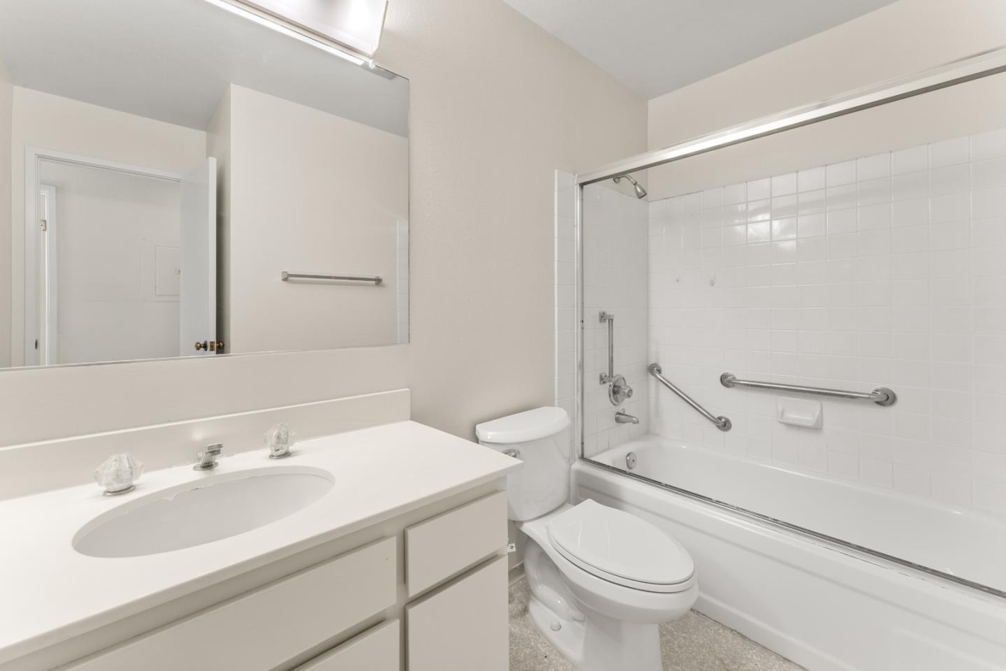 Detail Gallery Image 17 of 25 For 78 Pearce Mitchell Pl, Stanford,  CA 94305 - 2 Beds | 2 Baths