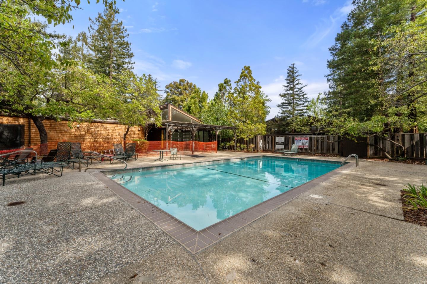 Detail Gallery Image 23 of 25 For 78 Pearce Mitchell Pl, Stanford,  CA 94305 - 2 Beds | 2 Baths