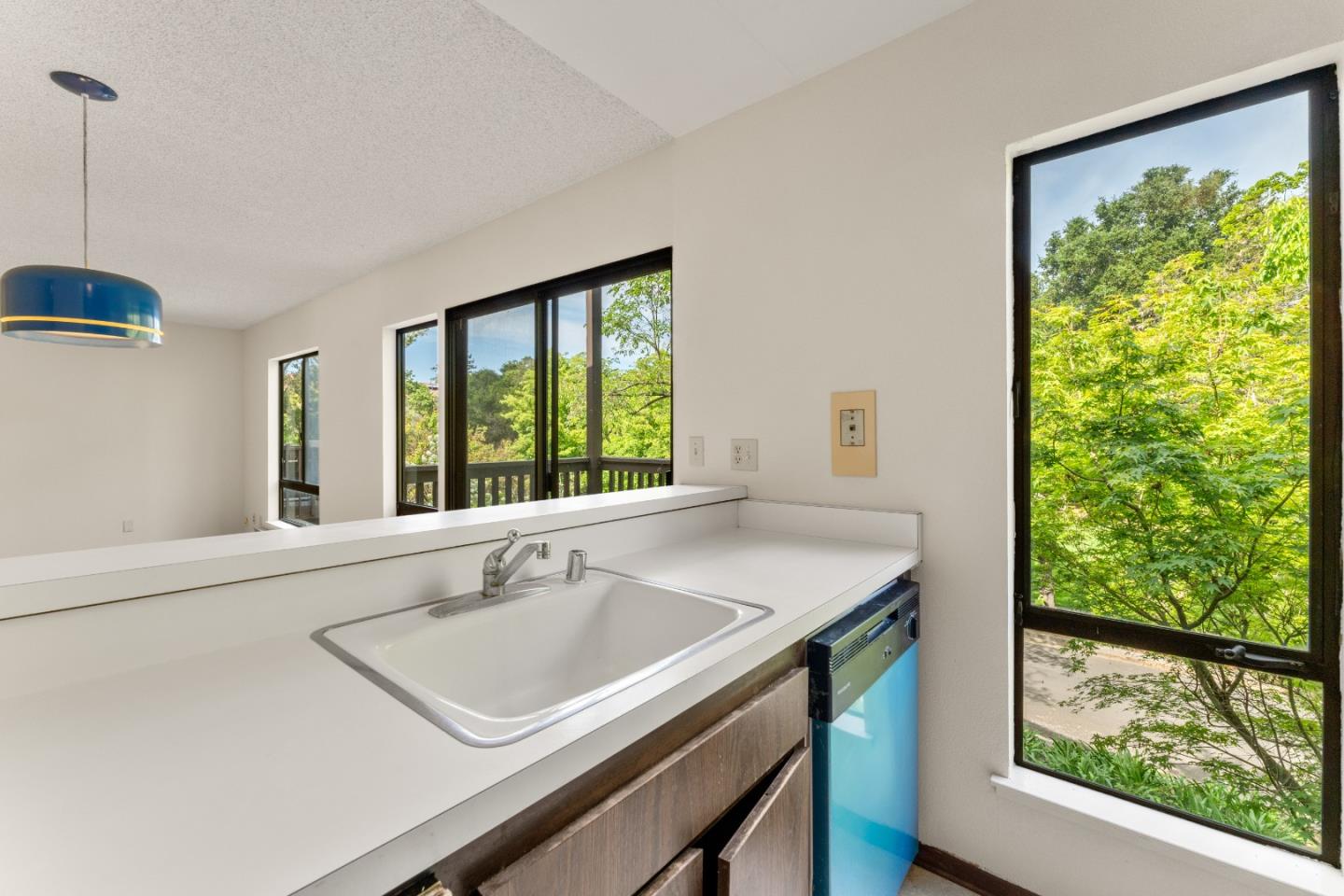 Detail Gallery Image 6 of 25 For 78 Pearce Mitchell Pl, Stanford,  CA 94305 - 2 Beds | 2 Baths