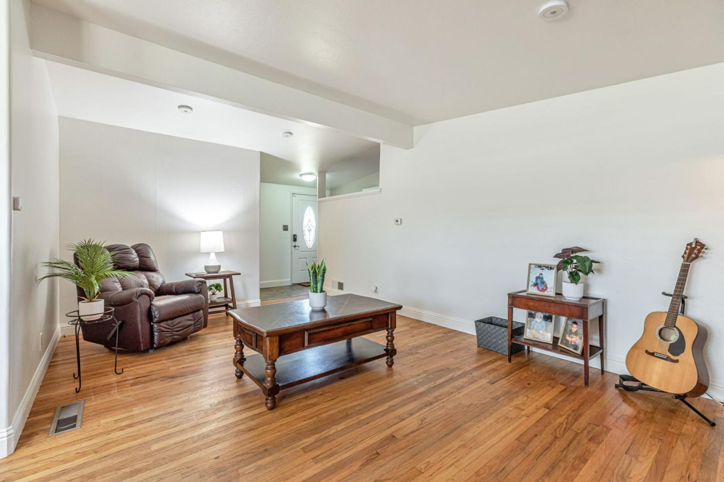Detail Gallery Image 10 of 36 For 317 Navajo Dr, Salinas,  CA 93906 - 3 Beds | 2 Baths