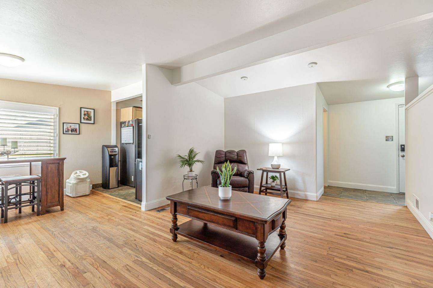 Detail Gallery Image 11 of 36 For 317 Navajo Dr, Salinas,  CA 93906 - 3 Beds | 2 Baths
