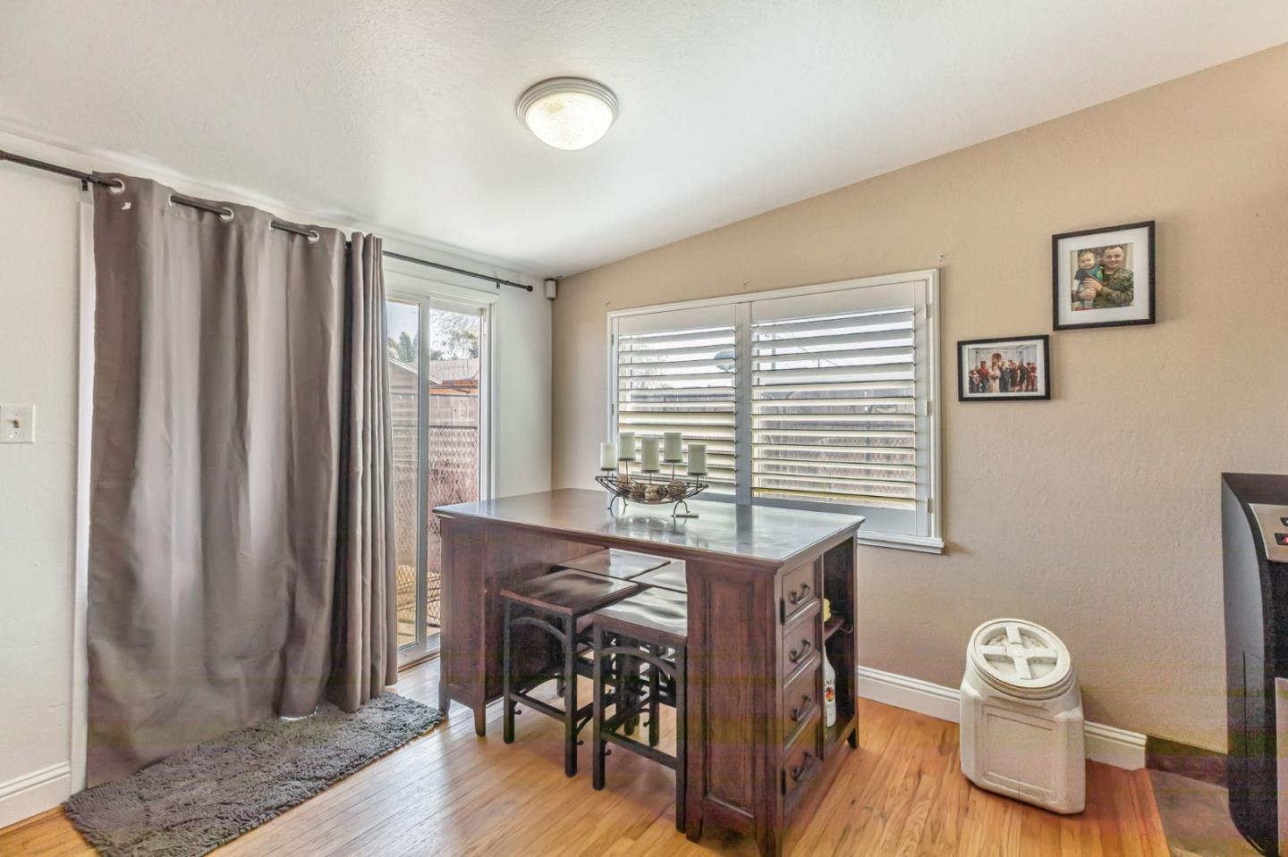 Detail Gallery Image 16 of 36 For 317 Navajo Dr, Salinas,  CA 93906 - 3 Beds | 2 Baths