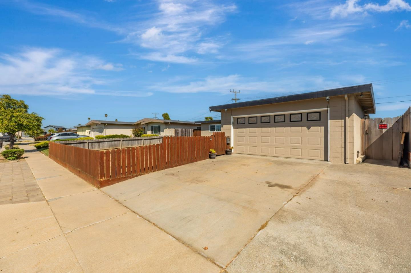Detail Gallery Image 2 of 36 For 317 Navajo Dr, Salinas,  CA 93906 - 3 Beds | 2 Baths