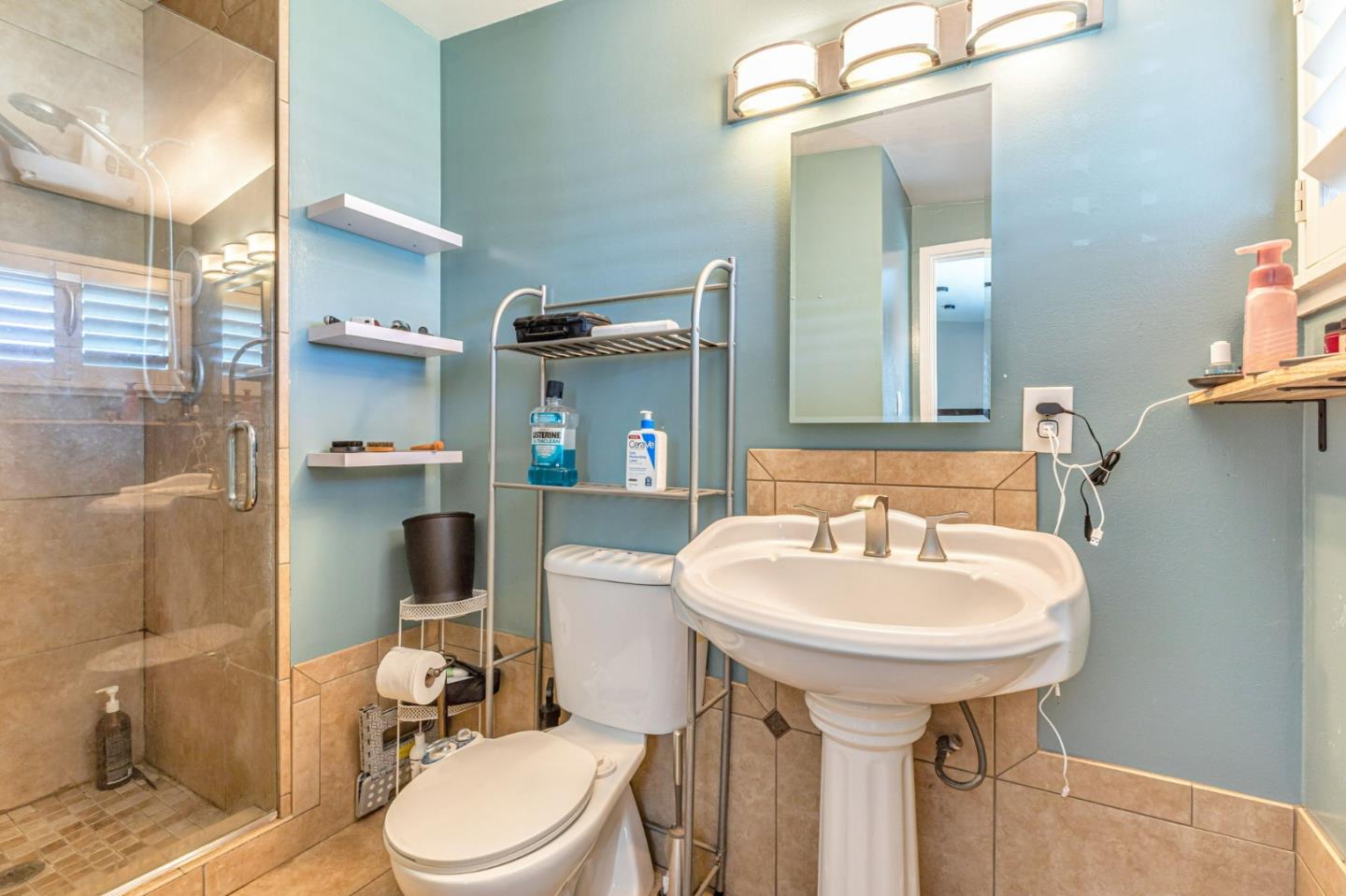Detail Gallery Image 27 of 36 For 317 Navajo Dr, Salinas,  CA 93906 - 3 Beds | 2 Baths