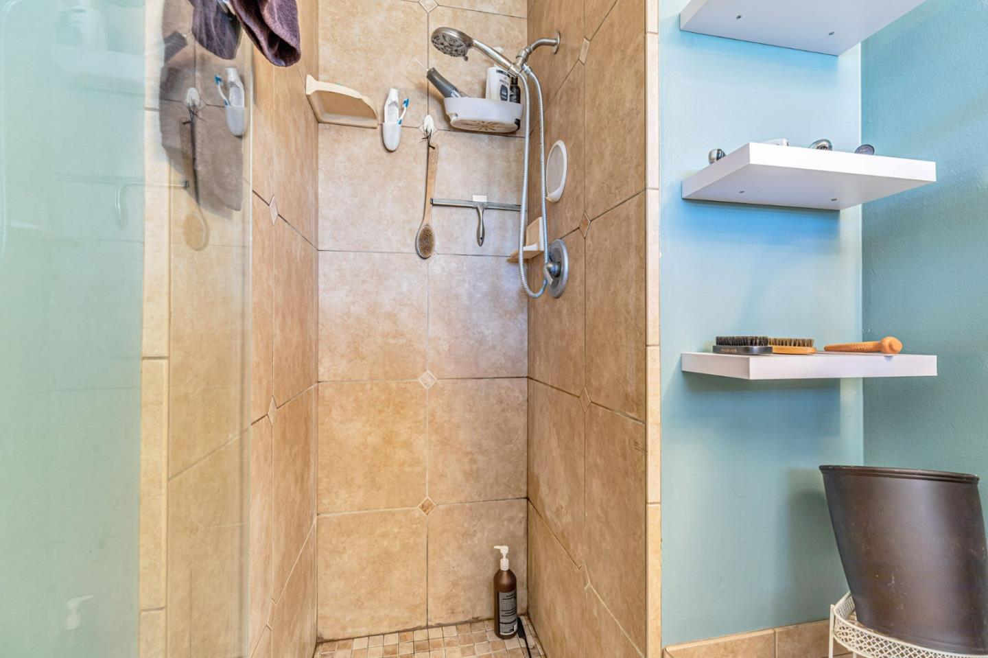 Detail Gallery Image 28 of 36 For 317 Navajo Dr, Salinas,  CA 93906 - 3 Beds | 2 Baths