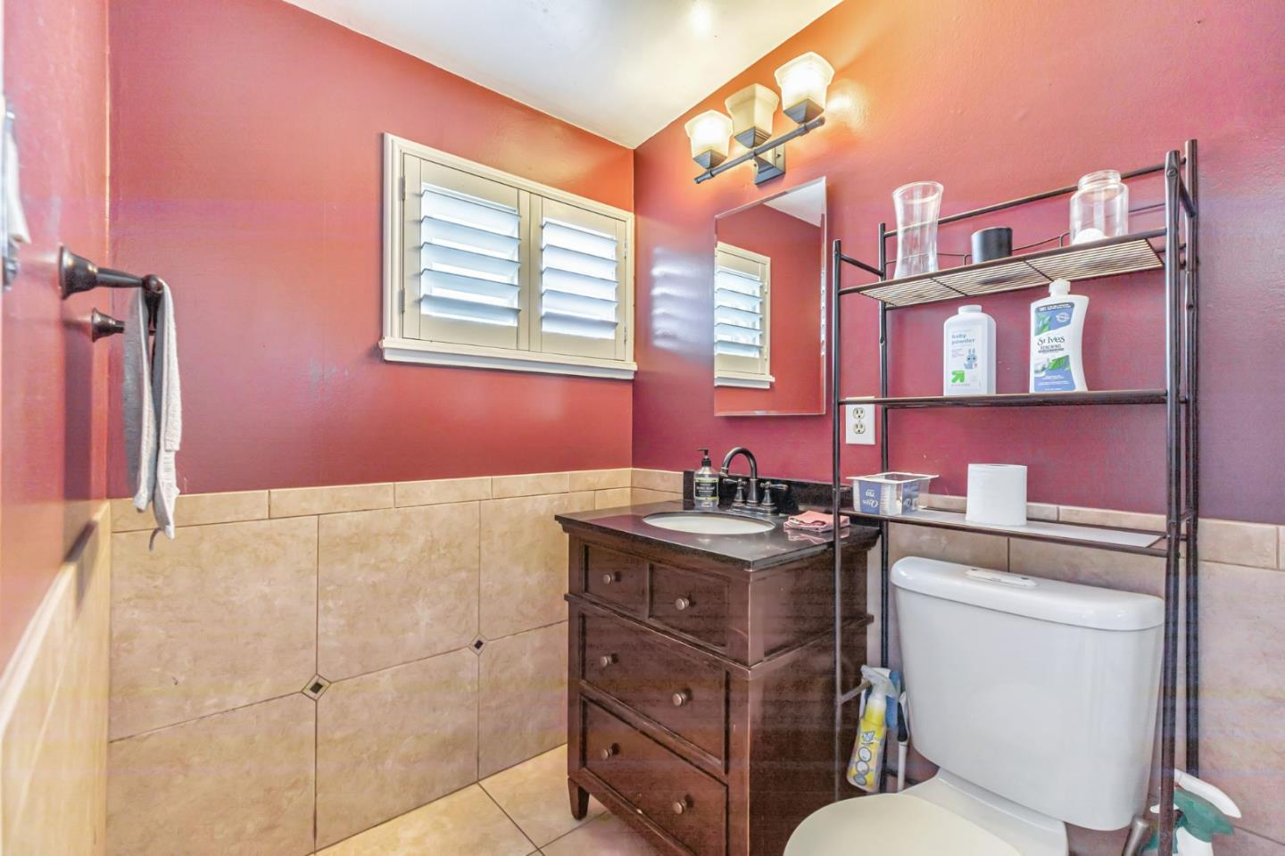 Detail Gallery Image 29 of 36 For 317 Navajo Dr, Salinas,  CA 93906 - 3 Beds | 2 Baths