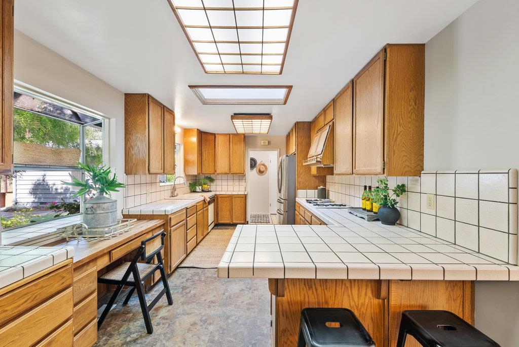 Detail Gallery Image 4 of 35 For 240 Baja Sol Dr, Scotts Valley,  CA 95066 - 3 Beds | 2 Baths