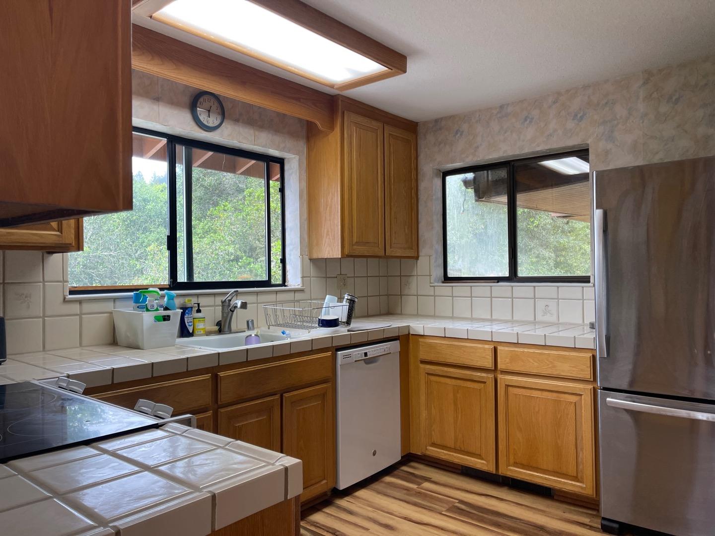 Detail Gallery Image 15 of 31 For 450 Hawk Ridge Rd, Boulder Creek,  CA 95006 - 4 Beds | 3 Baths