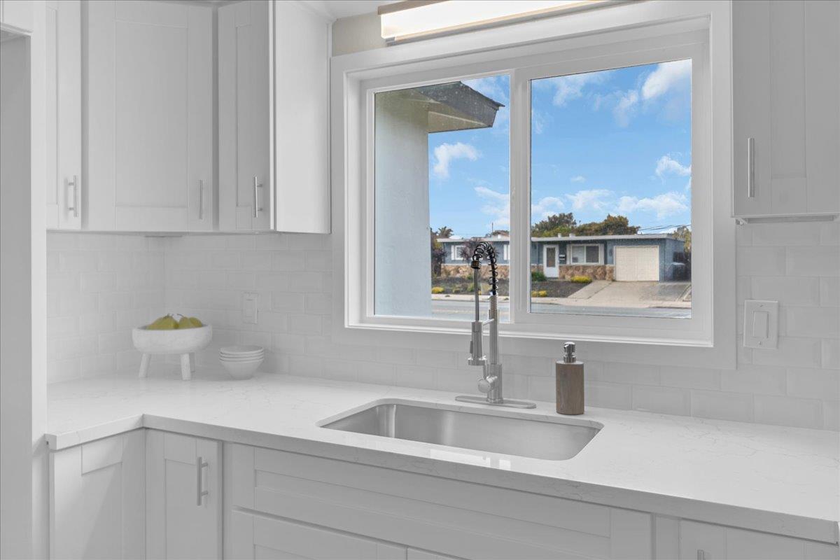 Detail Gallery Image 13 of 22 For 440 E Laurel Dr, Salinas,  CA 93906 - 3 Beds | 2 Baths