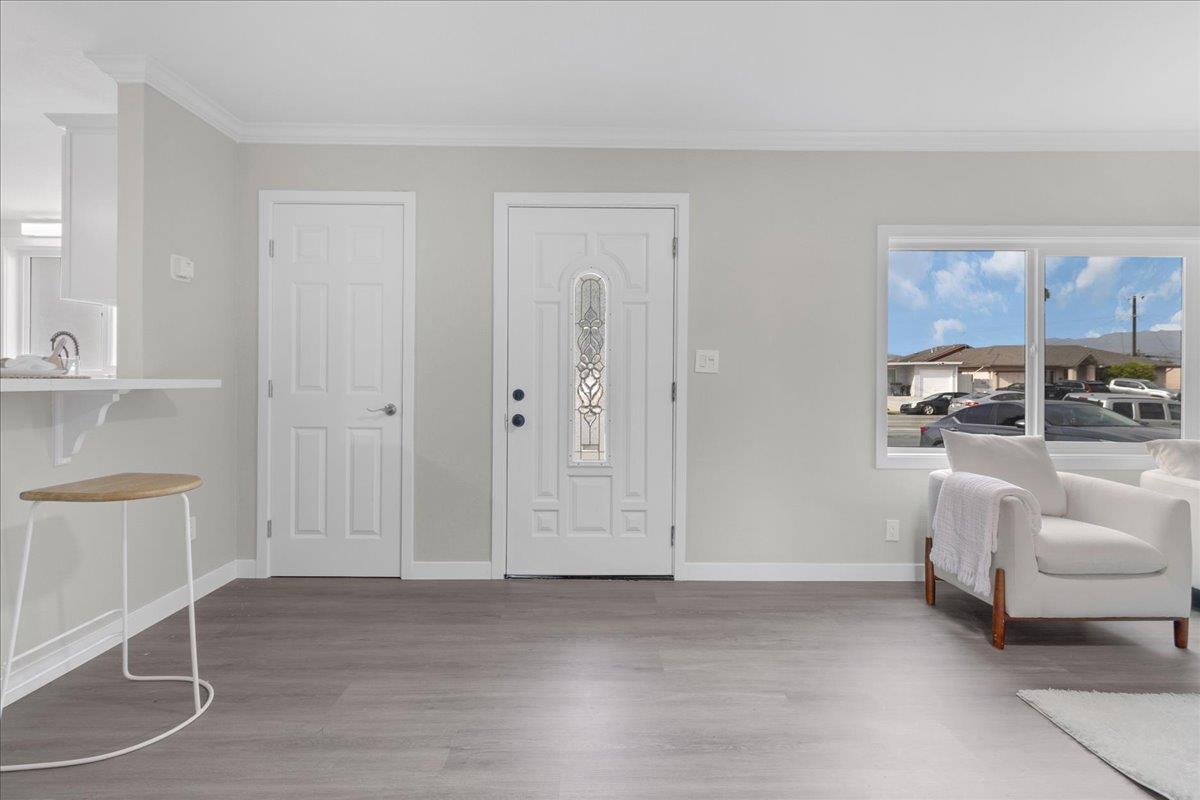 Detail Gallery Image 5 of 22 For 440 E Laurel Dr, Salinas,  CA 93906 - 3 Beds | 2 Baths
