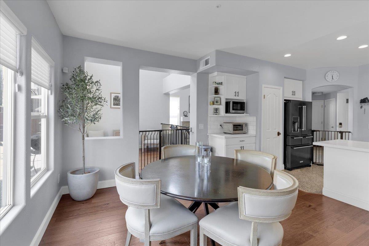 Detail Gallery Image 16 of 41 For 16 Harrington Cir, Salinas,  CA 93906 - 4 Beds | 2 Baths