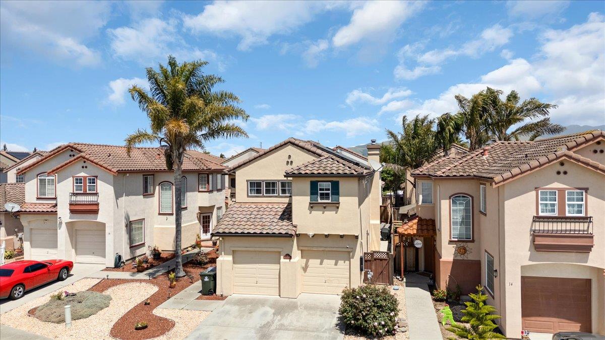 Detail Gallery Image 2 of 41 For 16 Harrington Cir, Salinas,  CA 93906 - 4 Beds | 2 Baths