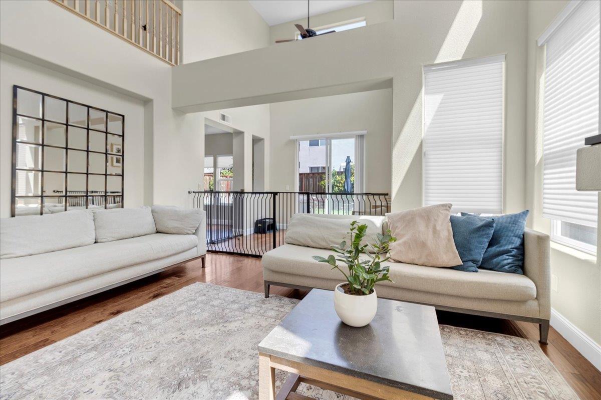 Detail Gallery Image 8 of 41 For 16 Harrington Cir, Salinas,  CA 93906 - 4 Beds | 2 Baths