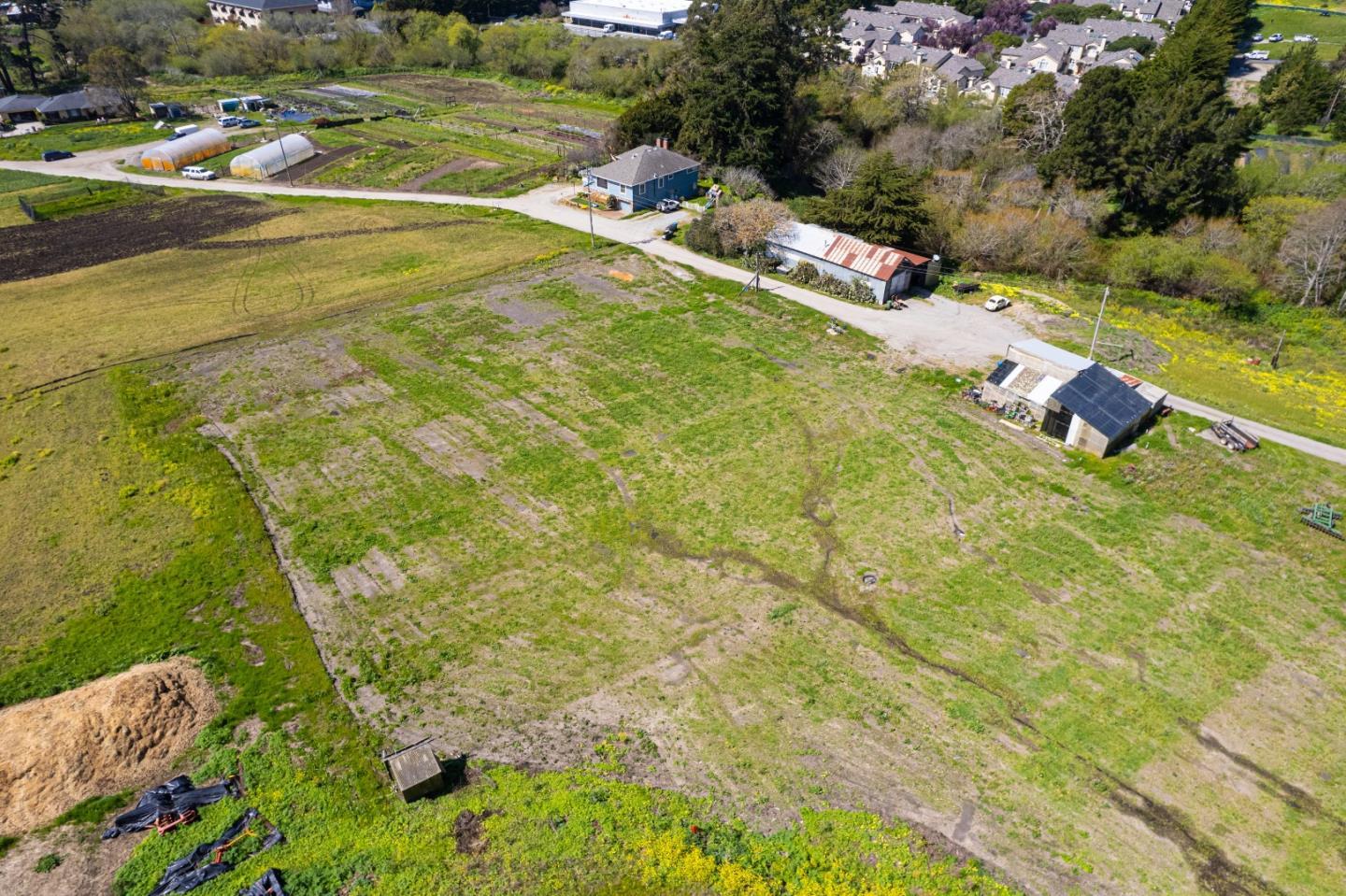Detail Gallery Image 12 of 31 For 925 Miramontes St, Half Moon Bay,  CA 94019 - 3 Beds | 2 Baths