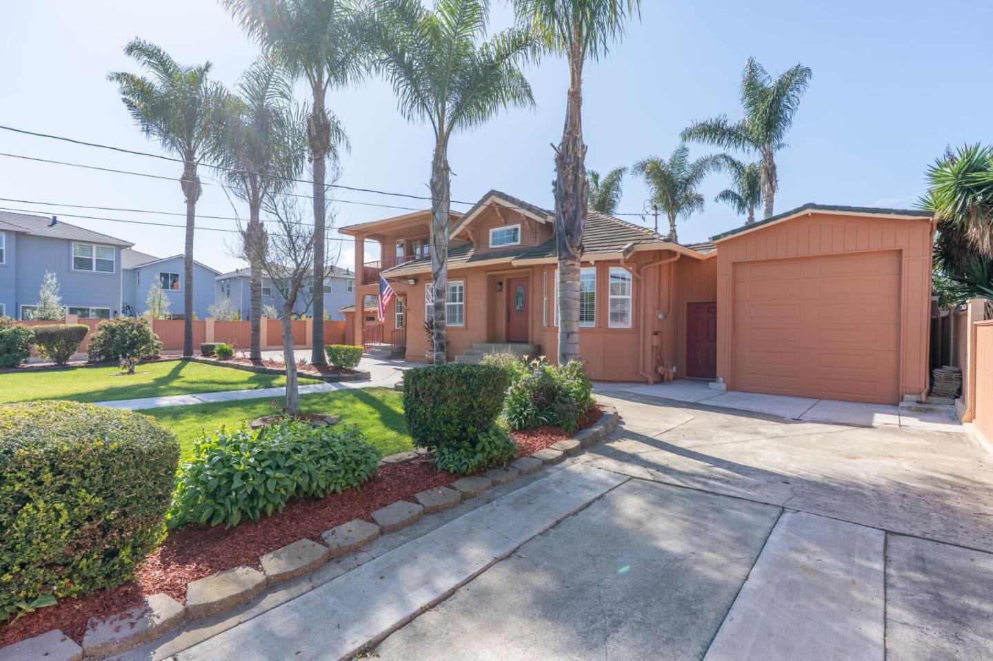 Detail Gallery Image 2 of 34 For 37241 Olive St, Newark,  CA 94560 - 4 Beds | 3 Baths