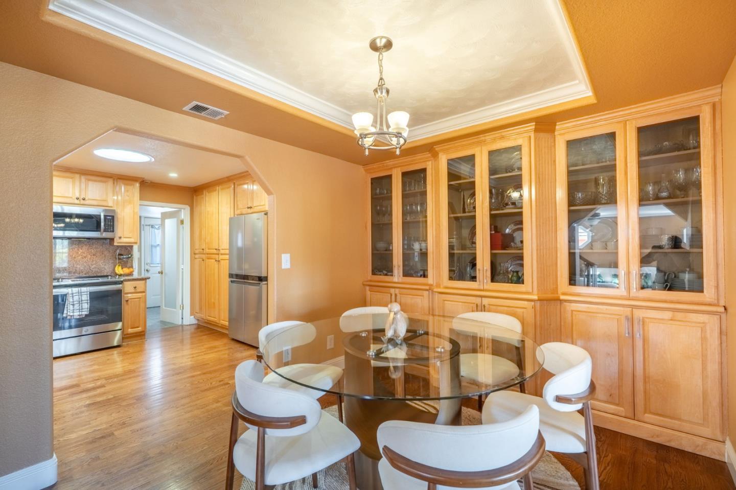 Detail Gallery Image 8 of 34 For 37241 Olive St, Newark,  CA 94560 - 4 Beds | 3 Baths