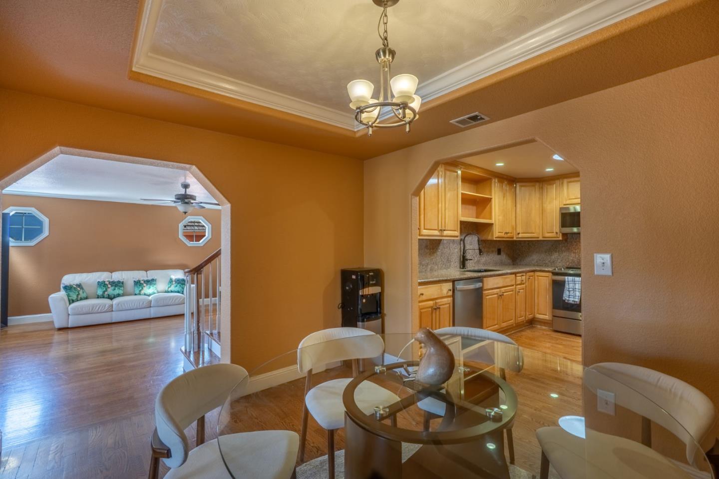 Detail Gallery Image 9 of 34 For 37241 Olive St, Newark,  CA 94560 - 4 Beds | 3 Baths