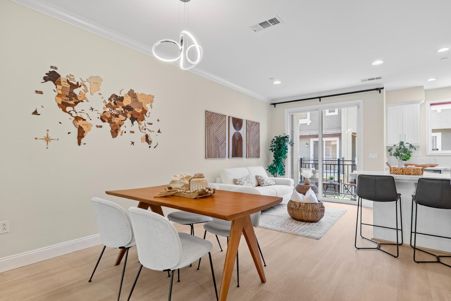 Detail Gallery Image 11 of 51 For 1180 Glin Ter, Sunnyvale,  CA 94089 - 3 Beds | 2/1 Baths