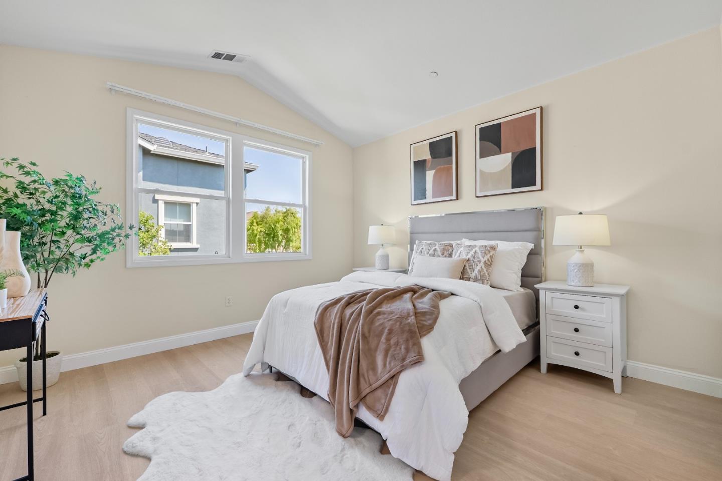 Detail Gallery Image 17 of 51 For 1180 Glin Ter, Sunnyvale,  CA 94089 - 3 Beds | 2/1 Baths