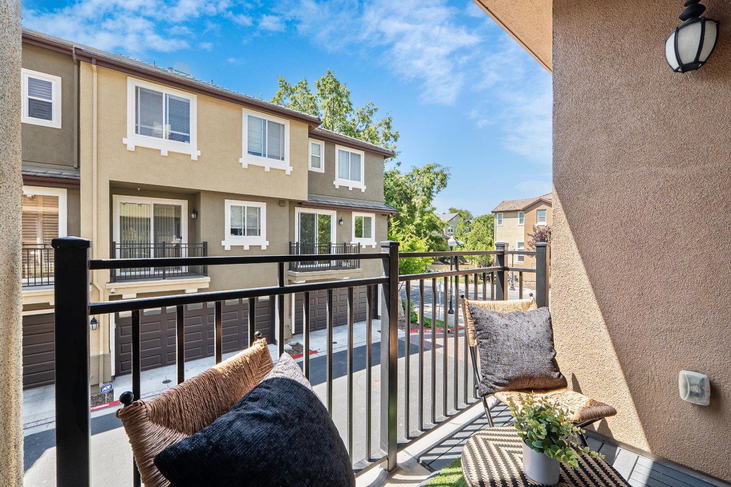 Detail Gallery Image 38 of 51 For 1180 Glin Ter, Sunnyvale,  CA 94089 - 3 Beds | 2/1 Baths