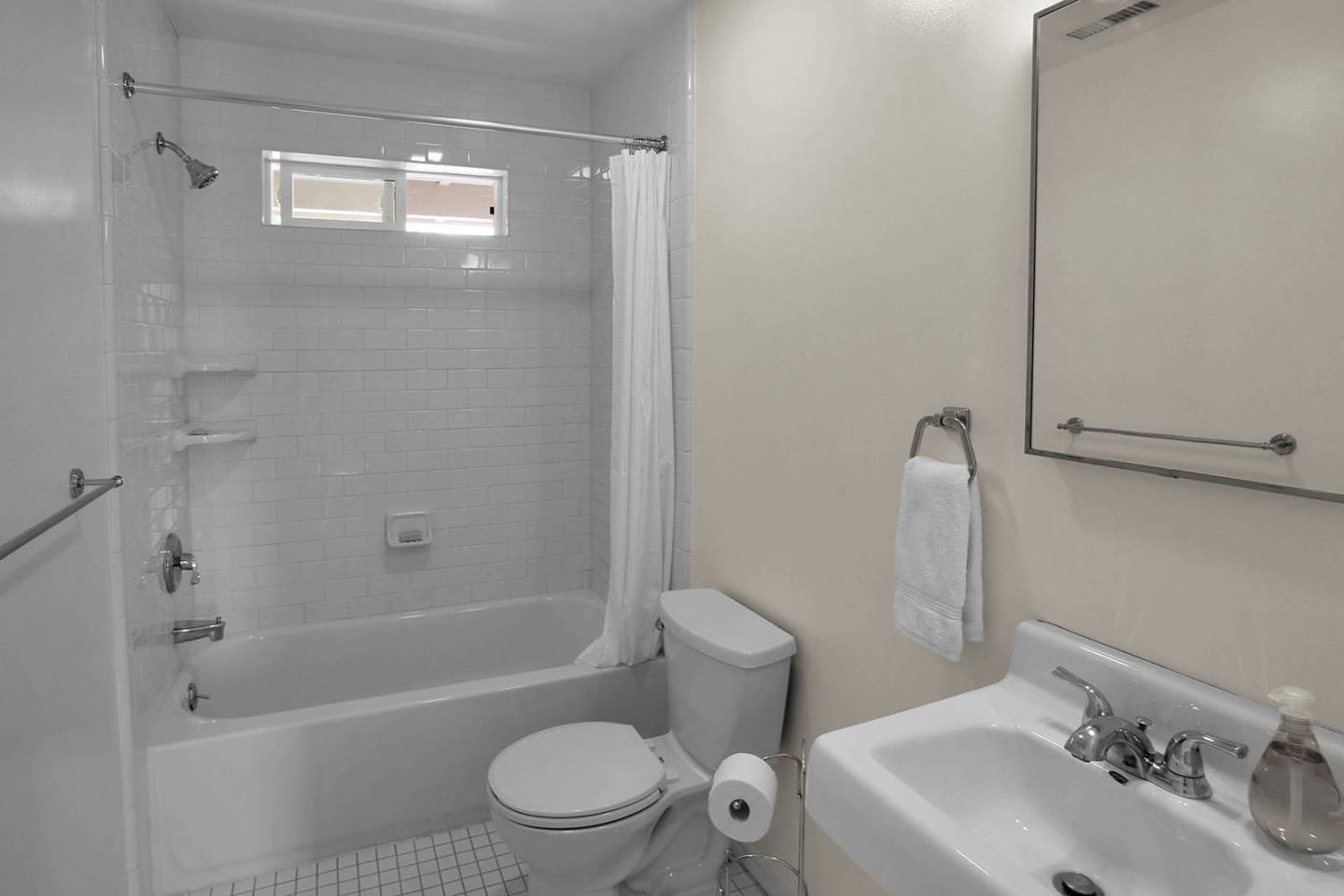 Detail Gallery Image 34 of 61 For 11120 La Honda Rd, Woodside,  CA 94062 - 3 Beds | 1/1 Baths