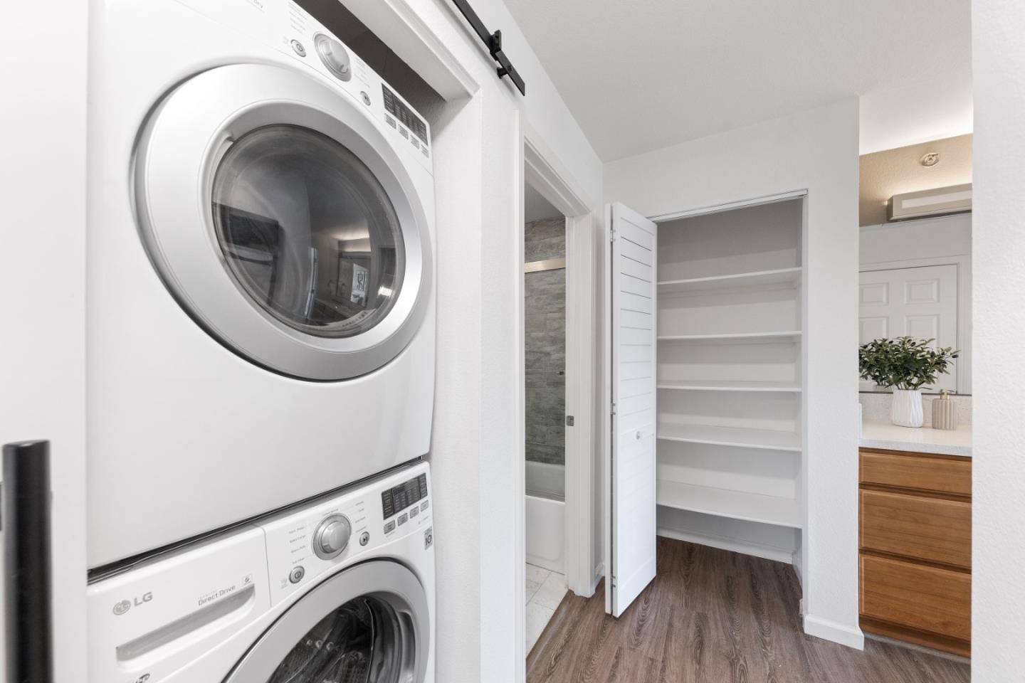 Detail Gallery Image 10 of 24 For 685 Dartmore Ln #165,  Hayward,  CA 94544 - 1 Beds | 1 Baths