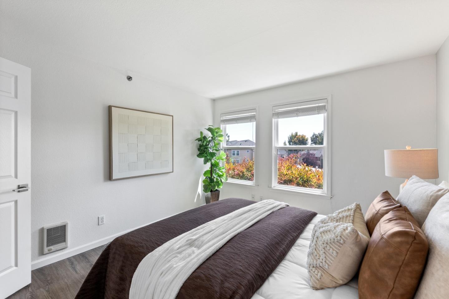 Detail Gallery Image 13 of 24 For 685 Dartmore Ln #165,  Hayward,  CA 94544 - 1 Beds | 1 Baths