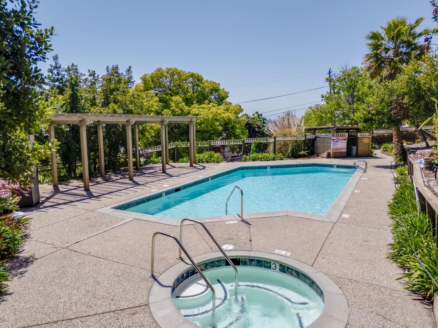 Detail Gallery Image 22 of 24 For 685 Dartmore Ln #165,  Hayward,  CA 94544 - 1 Beds | 1 Baths