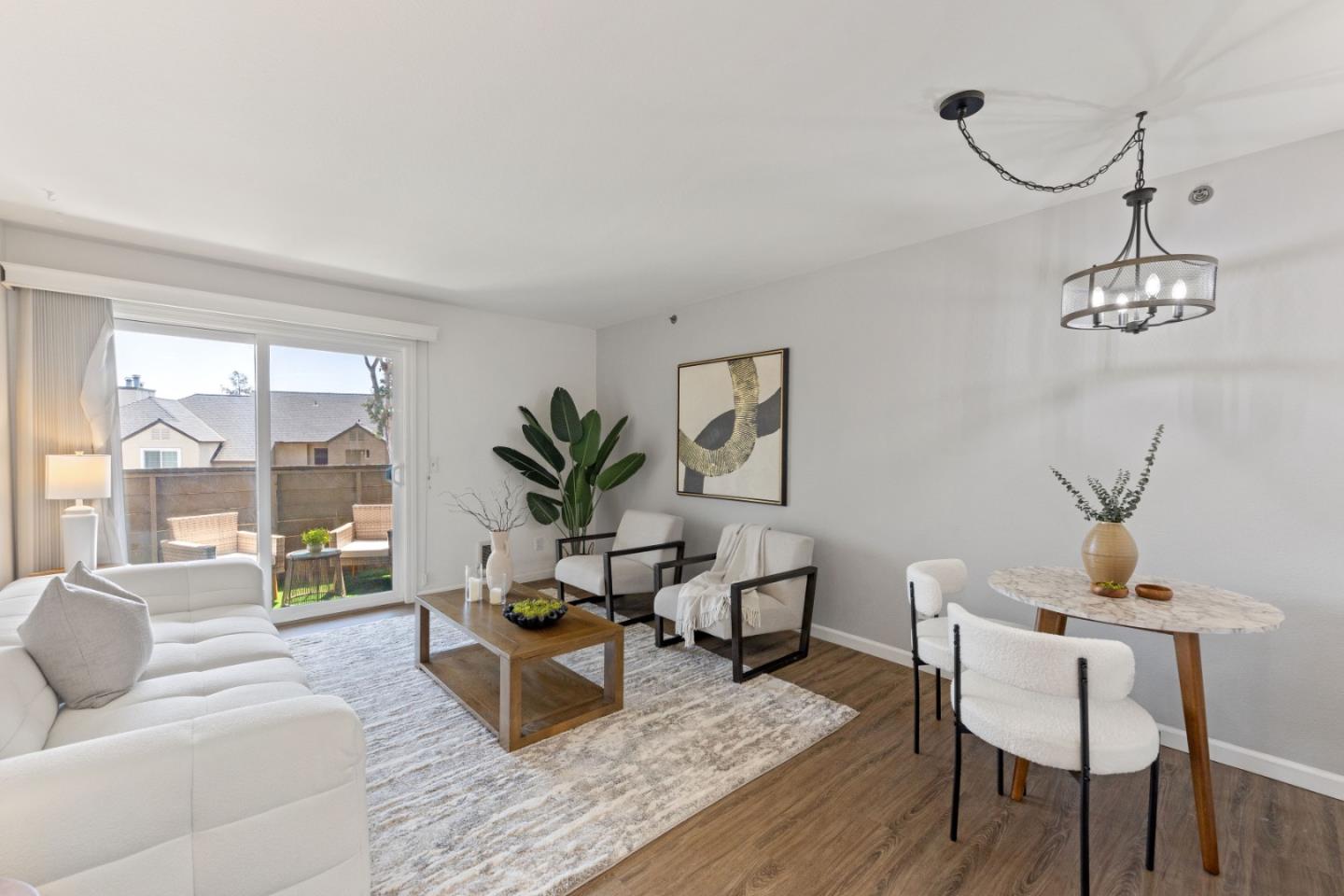 Detail Gallery Image 3 of 24 For 685 Dartmore Ln #165,  Hayward,  CA 94544 - 1 Beds | 1 Baths