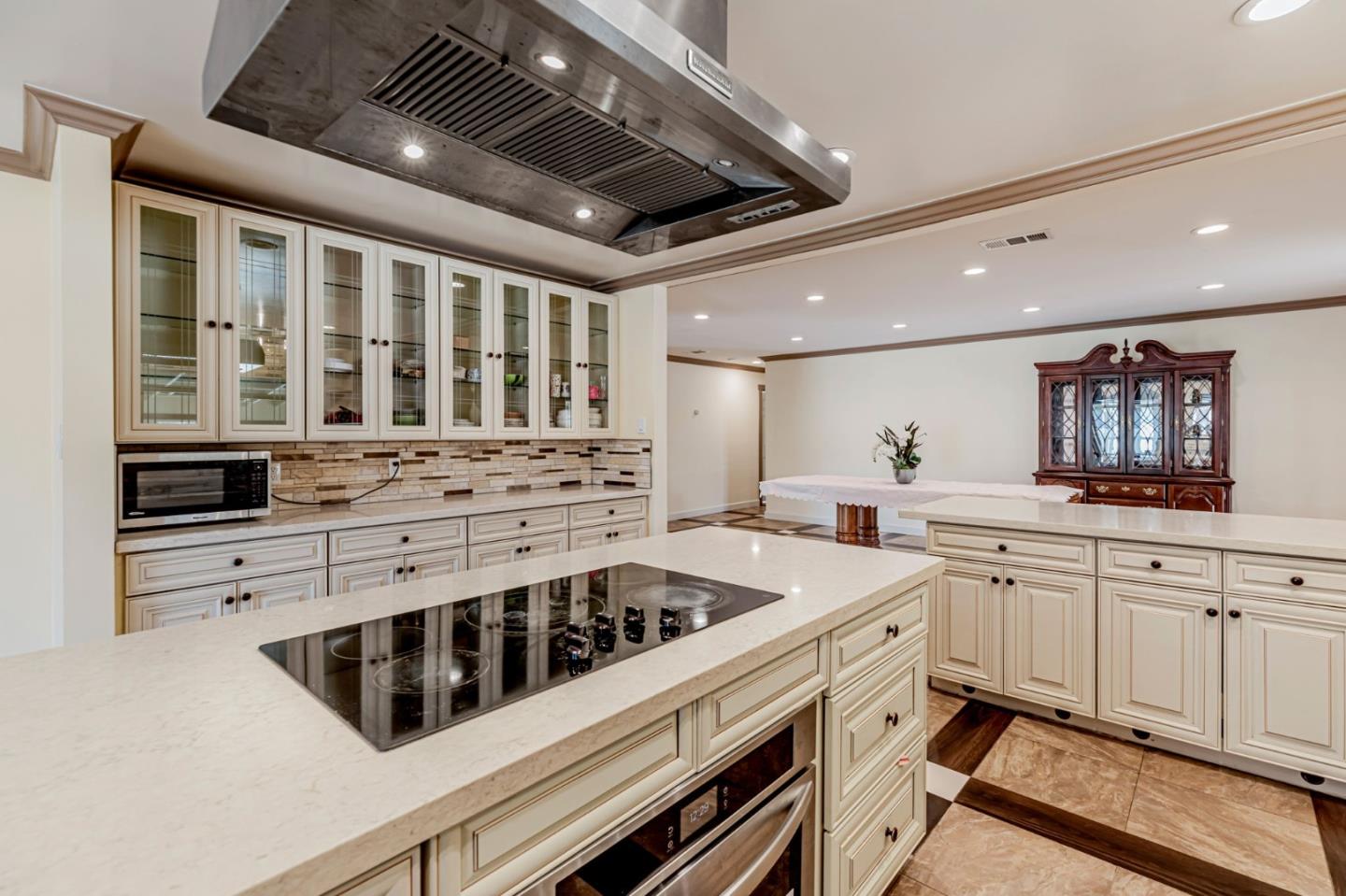 Detail Gallery Image 10 of 33 For 7750 Lovers Ln, Hollister,  CA 95023 - 3 Beds | 2 Baths