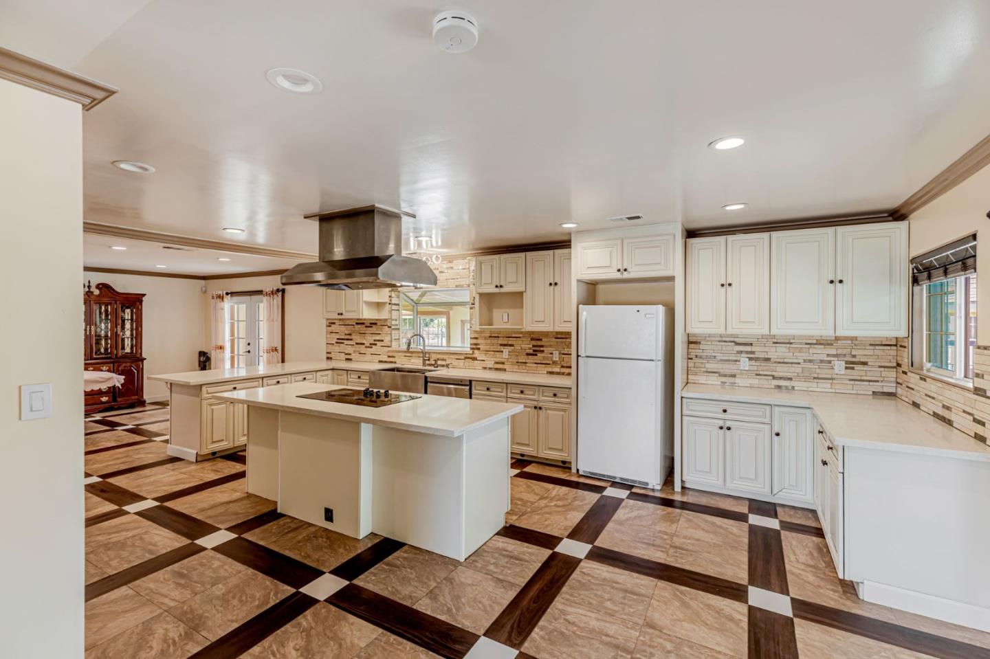 Detail Gallery Image 11 of 33 For 7750 Lovers Ln, Hollister,  CA 95023 - 3 Beds | 2 Baths
