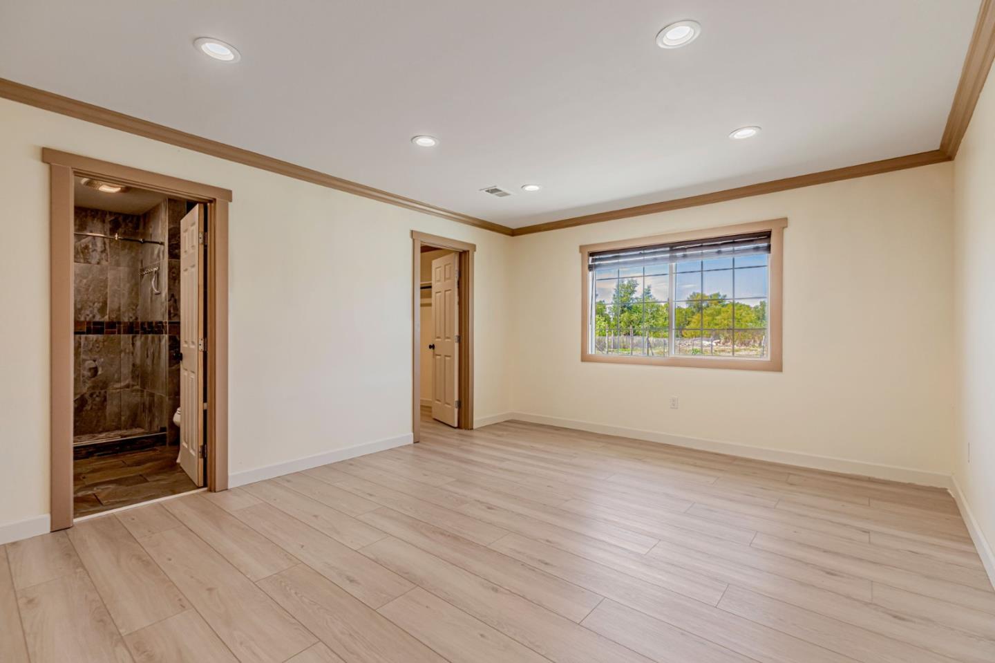 Detail Gallery Image 13 of 33 For 7750 Lovers Ln, Hollister,  CA 95023 - 3 Beds | 2 Baths