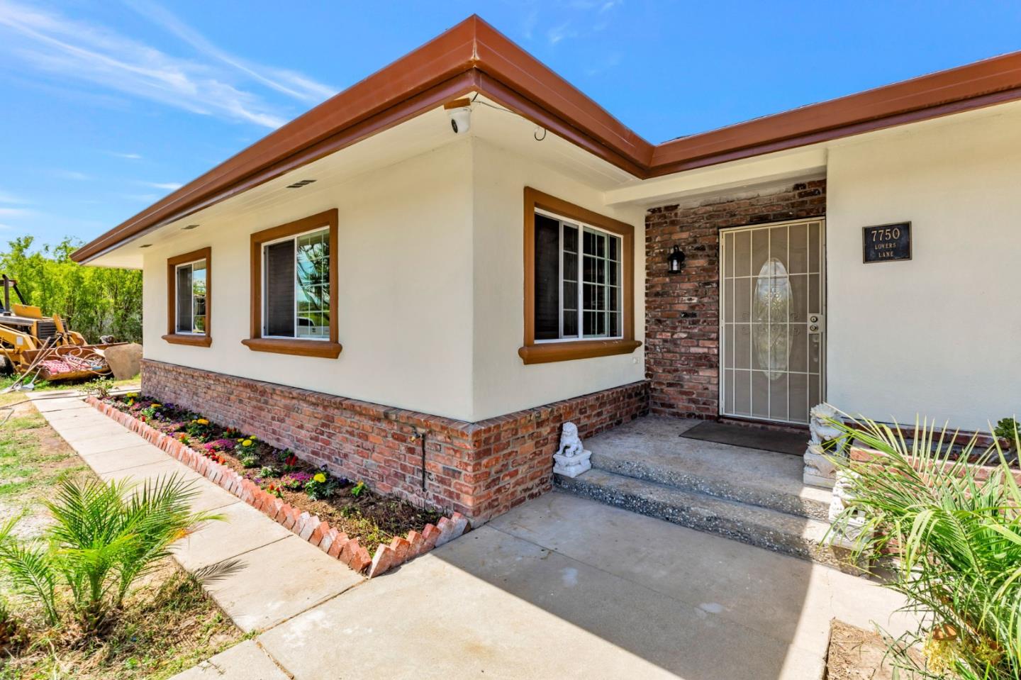 Detail Gallery Image 3 of 33 For 7750 Lovers Ln, Hollister,  CA 95023 - 3 Beds | 2 Baths