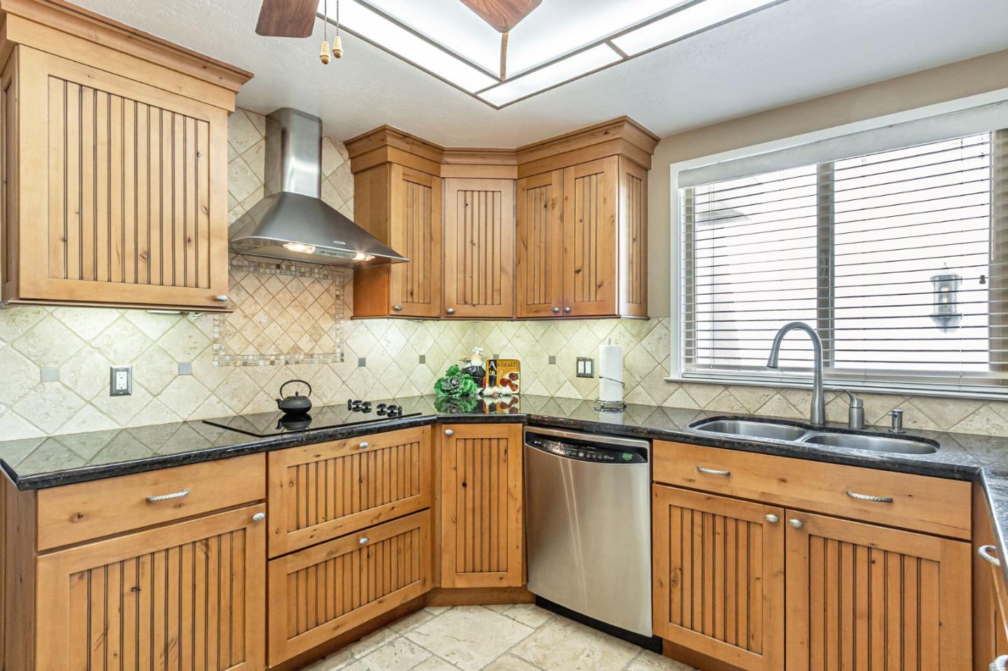 Detail Gallery Image 12 of 51 For 6304 Blauer, San Jose,  CA 95135 - 2 Beds | 2 Baths